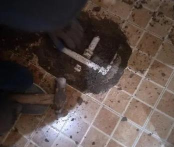 满城卫生间漏水维修公司为您分享下卫生间渗水如何处理及注意事项