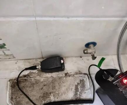 满城屋顶漏水维修公司分享下卫生间漏水的危害及解决方法